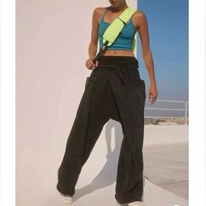 FP Movement Free People Hot Shot Sport Pants NWOT XS